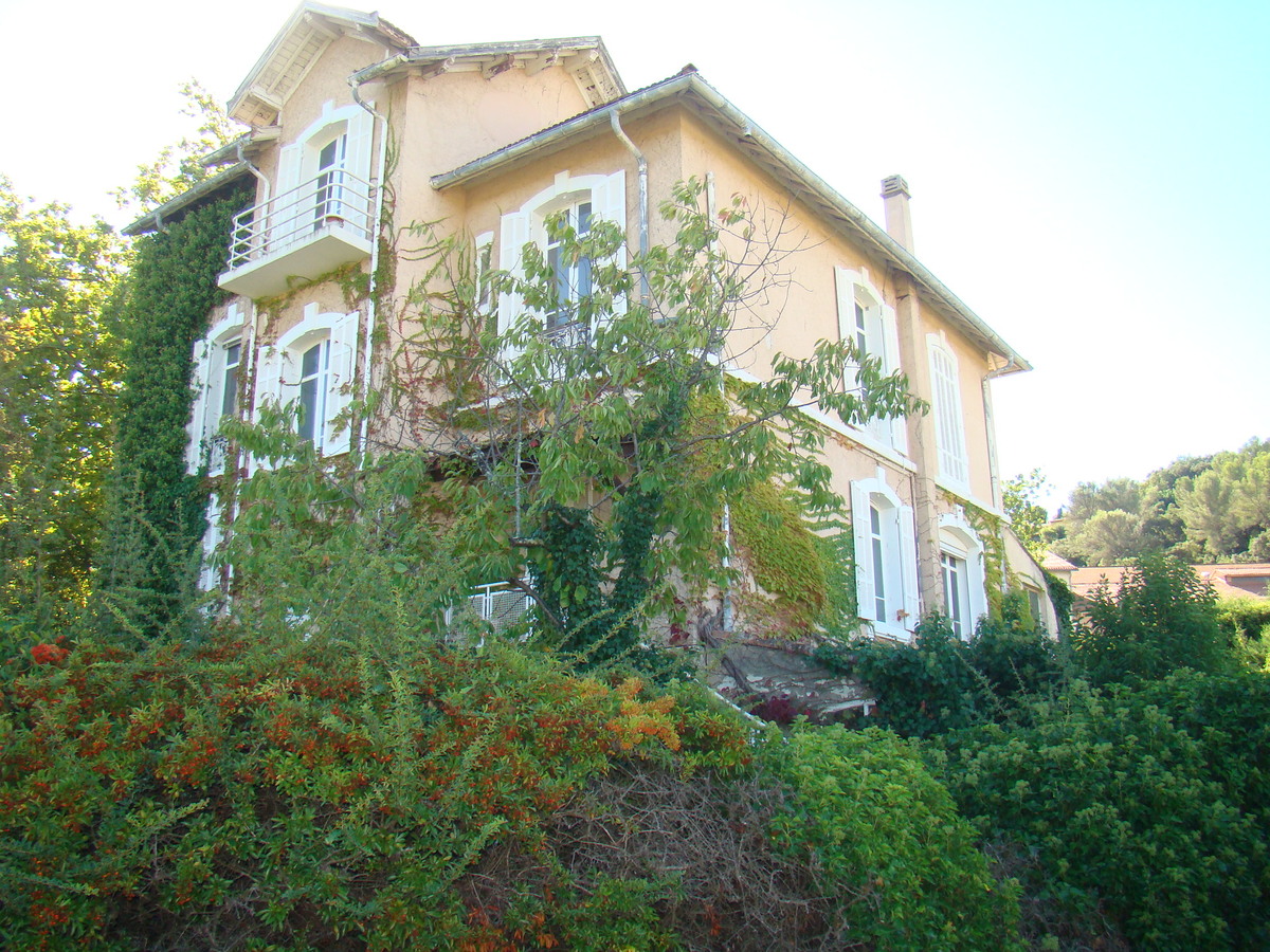 Vente achat maisons villas à Pierrefeu et dans le Var Agence les Pins