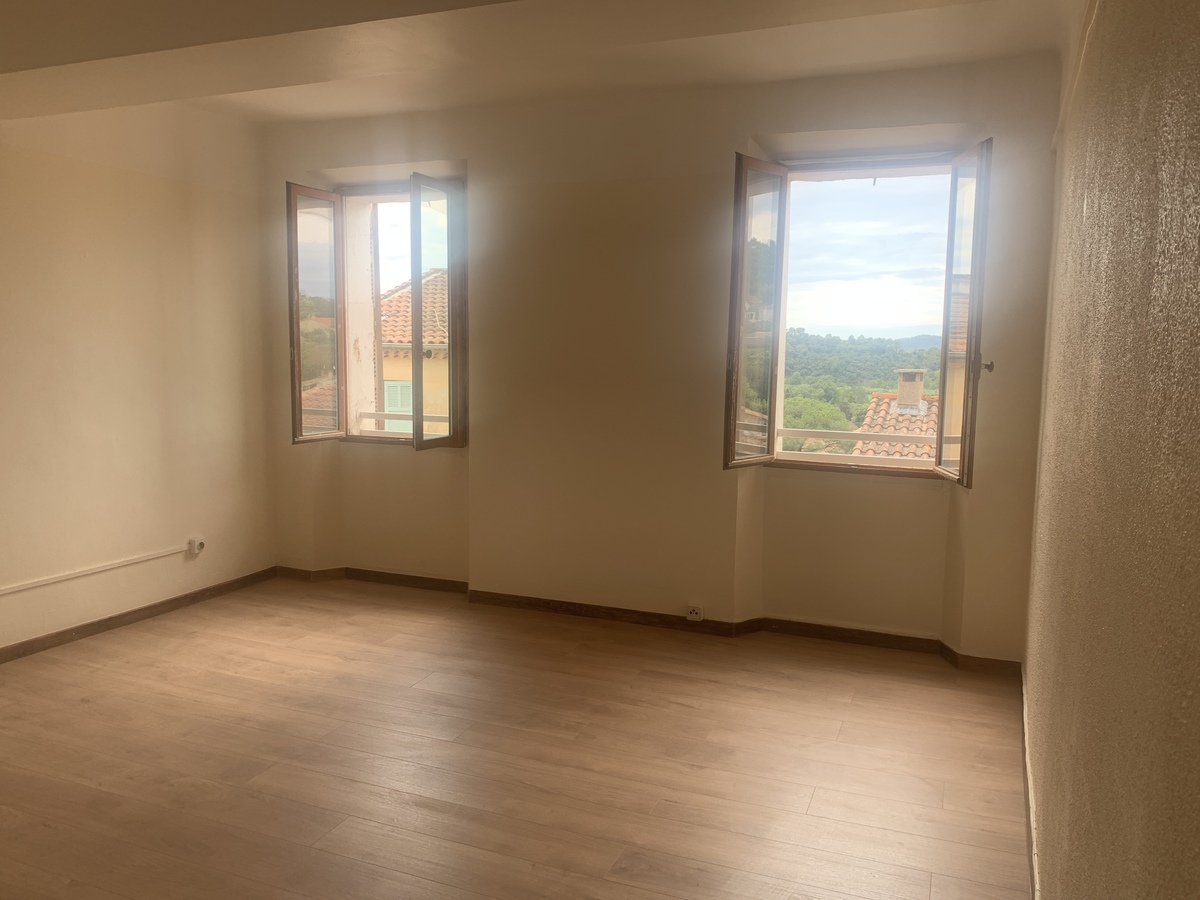 Appartement - Pierrefeu-du-Var